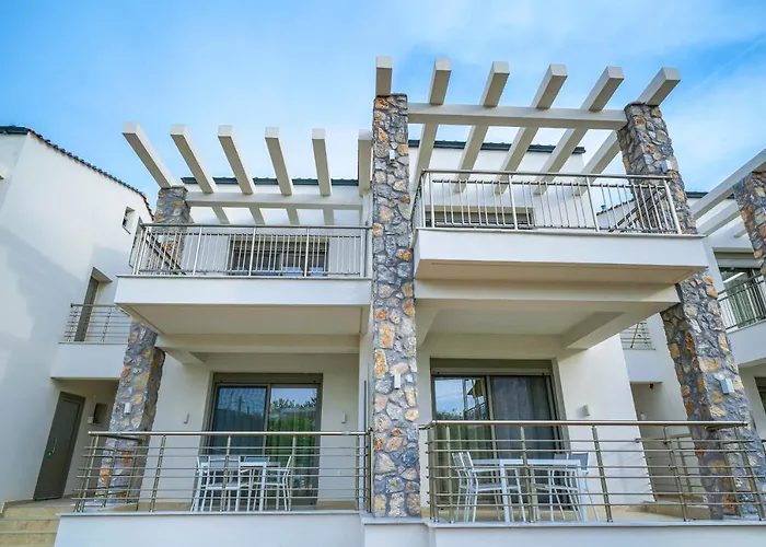 Apartamento Athina Palace Luxurious Appartments Potos