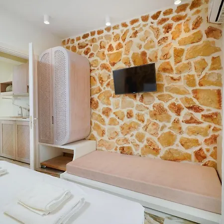 Athina Palace Luxurious Appartments *