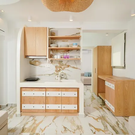 Athina Palace Luxurious Appartments פוטוס